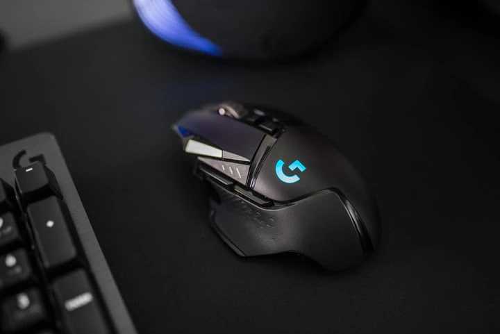 Logitech G502