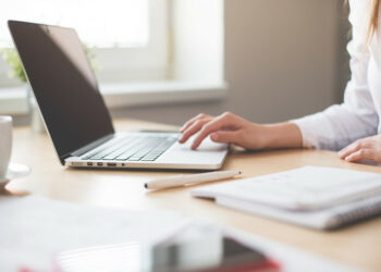Why you need to be in online business directory?