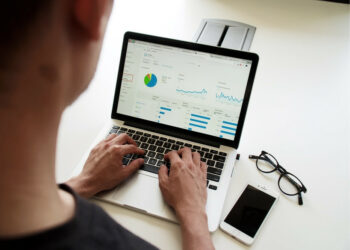 4 Effective SEO Strategies for Small Student Business on a Budget