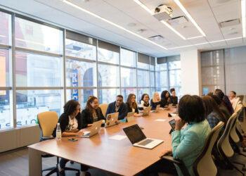 4 Benefits of Using Cloud-Based Services to Improve Team Productivity