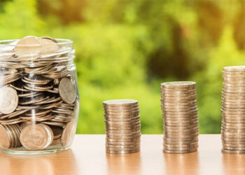Why business personnel pursue short term loans?