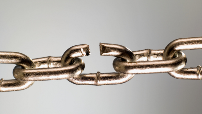 Bad Links - Broken chain link-1