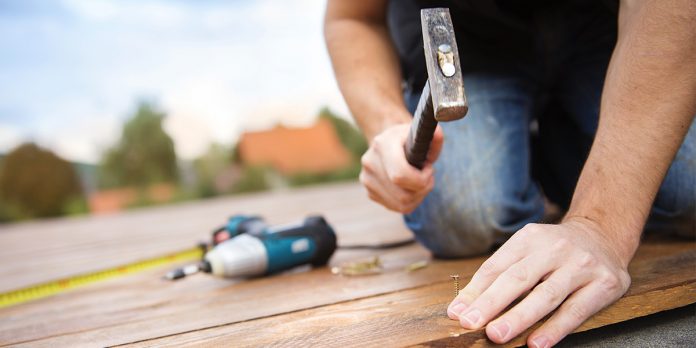 10-advantages-to-hiring-a-handyman-Feature-Image handyman services