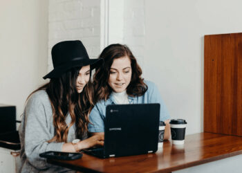 Top Challenges Freelancers Face & Essential Tools
