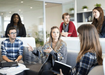 9 Reasons And Advantages Of Training The Employees Within A Company
