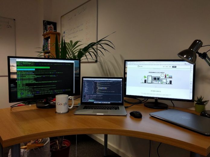 web-developer-desk