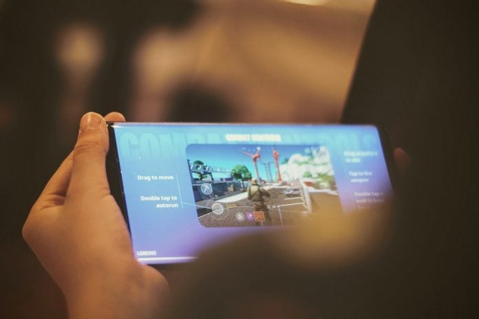 joshua-hoehne--0kvSxx9qhU-unsplash how to fix fortnite voice chat not working