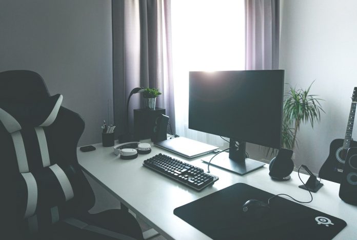 matt-wojtas-i69E6cGPLV0-unsplash windows repair tools