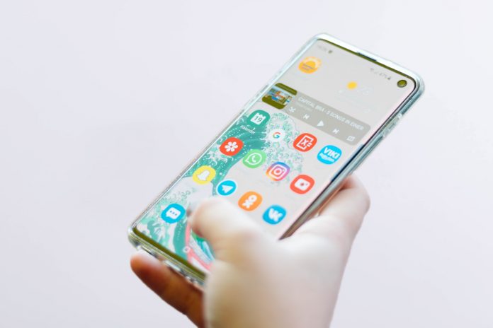 christian-wiediger-70ku6P7kgmc-unsplash Like