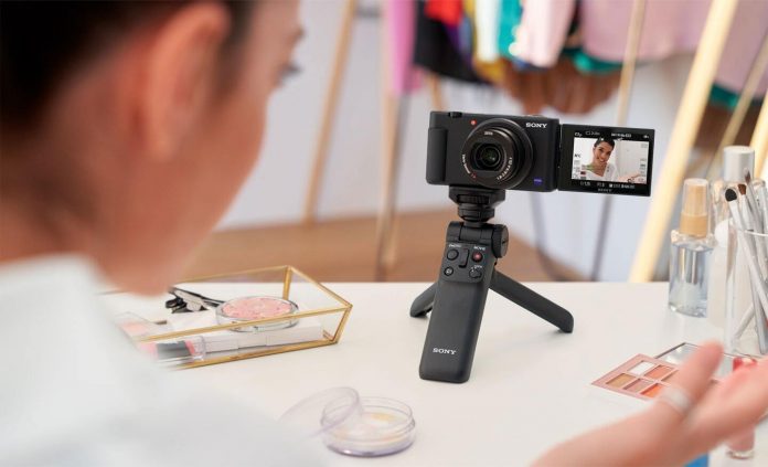 1-ab1bc1a8d9e944aad5644ff67ec0cf3c best vlogging cameras
