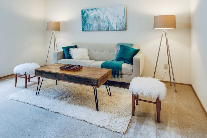 francesca-tosolini-KJFKCed0YKo-unsplash ottoman coffee table