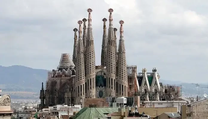 Basilica-Of-The-Sagrada-Familia-_16th-Dec