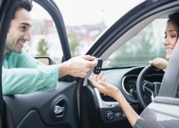 Where Can I Find a Registration Loan Near Me?