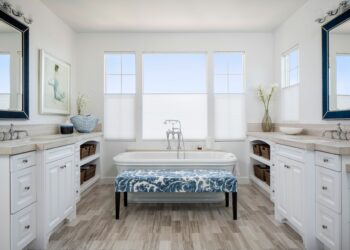 Bathroom with freestanding bath: My experience and useful tips