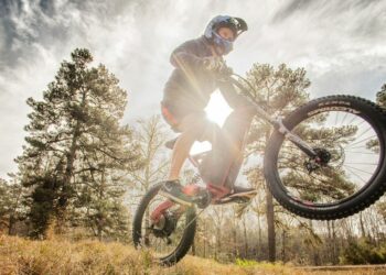Essential Tips to Consider When Purchasing a Mountain Bike