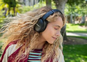 Bose Earbuds QuietComfort 45 Headphones: Features & Buying Guide