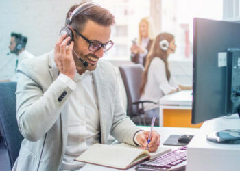 Automation in Contact Centers: How to Optimize Efficiency and Reduce Costs