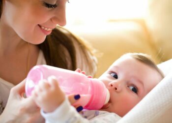 How To Switch from Breast Milk to Holle Goat Formula