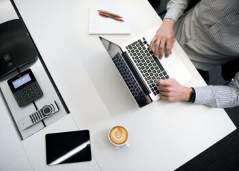 The TOP 5 LinkedIn Tools to Grow Your Business