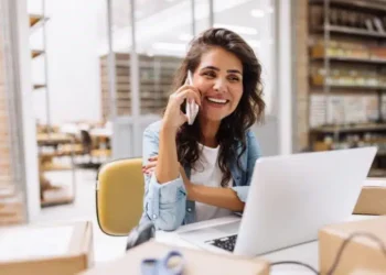 AI Call Tracking Software to Improve Productivity in Business