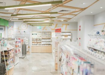 Beyond the Pill: How Tech-Driven Ecosystems Are Reshaping the Role of Pharmacies